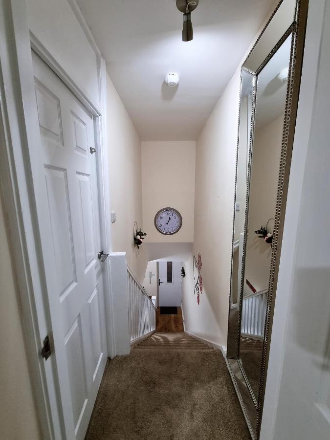 *f43nh* Setup For Your Relaxed & Cosy + Free Parking + Free Fast Wifi * Apartment